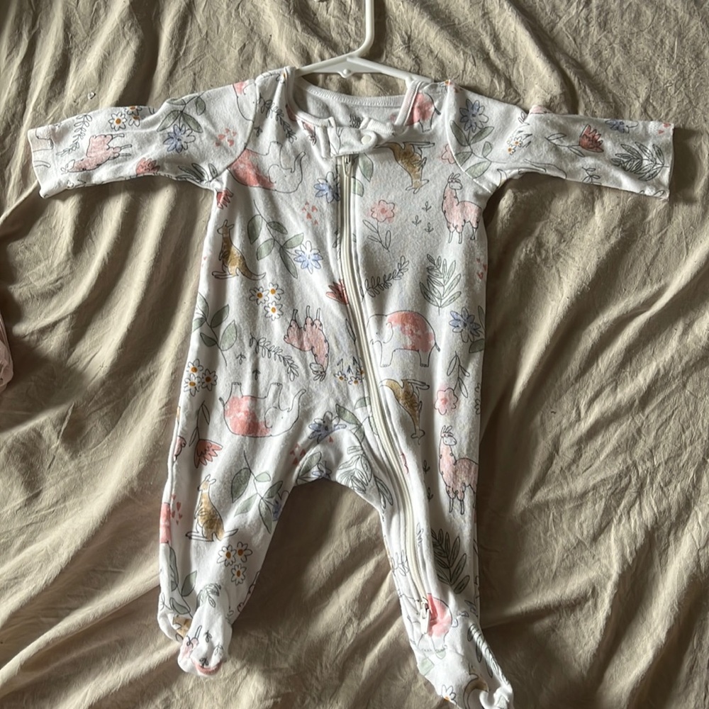 BABY PAJAMAS : size 3 months.